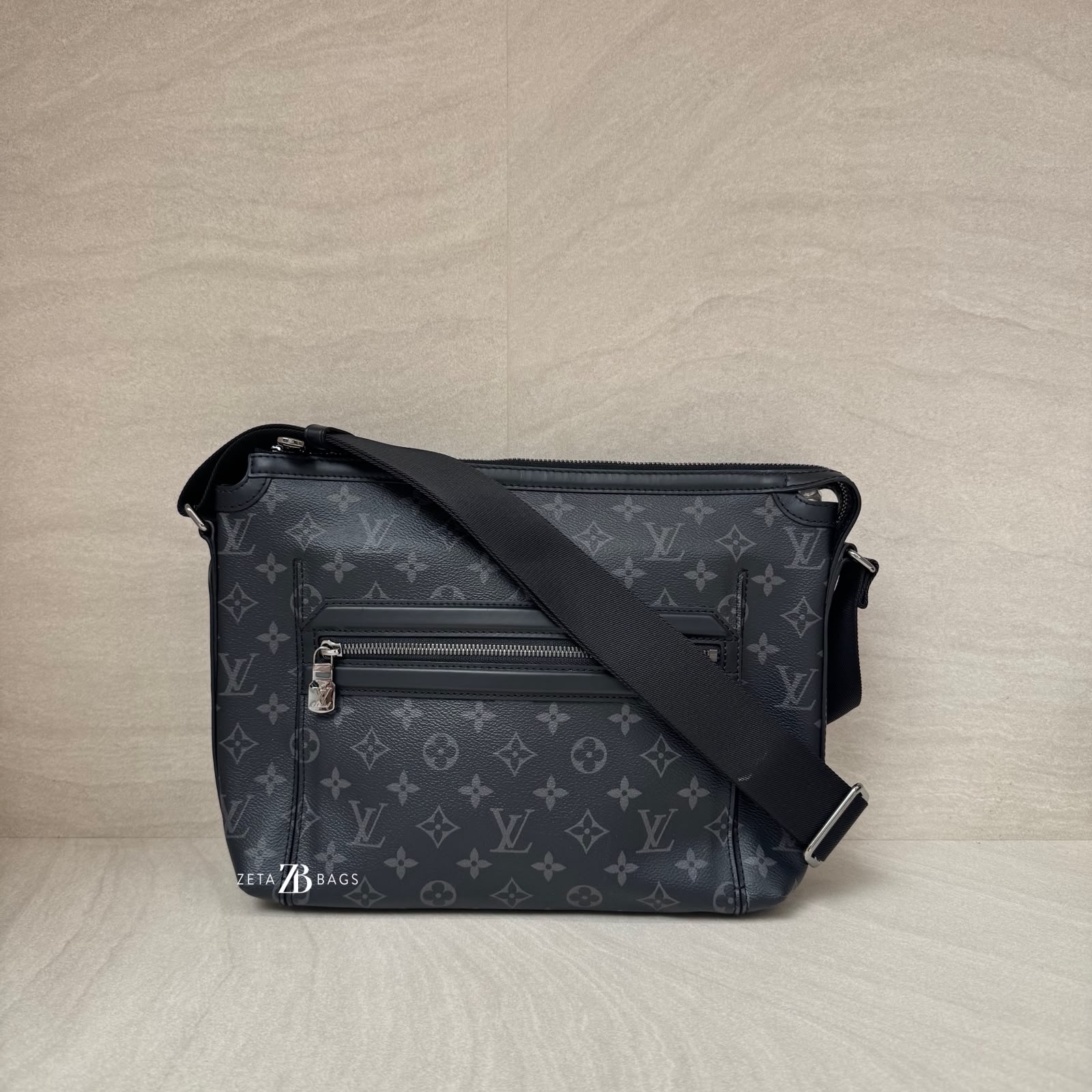 Louis Vuitton Odyssey Mesengger Monogram Eclipse SHW
