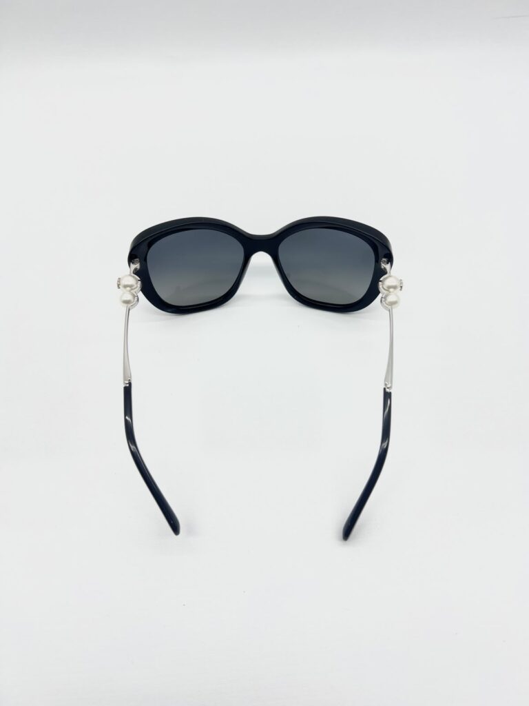Polarized Butterfly Winter Pearl Black Sunglasses
