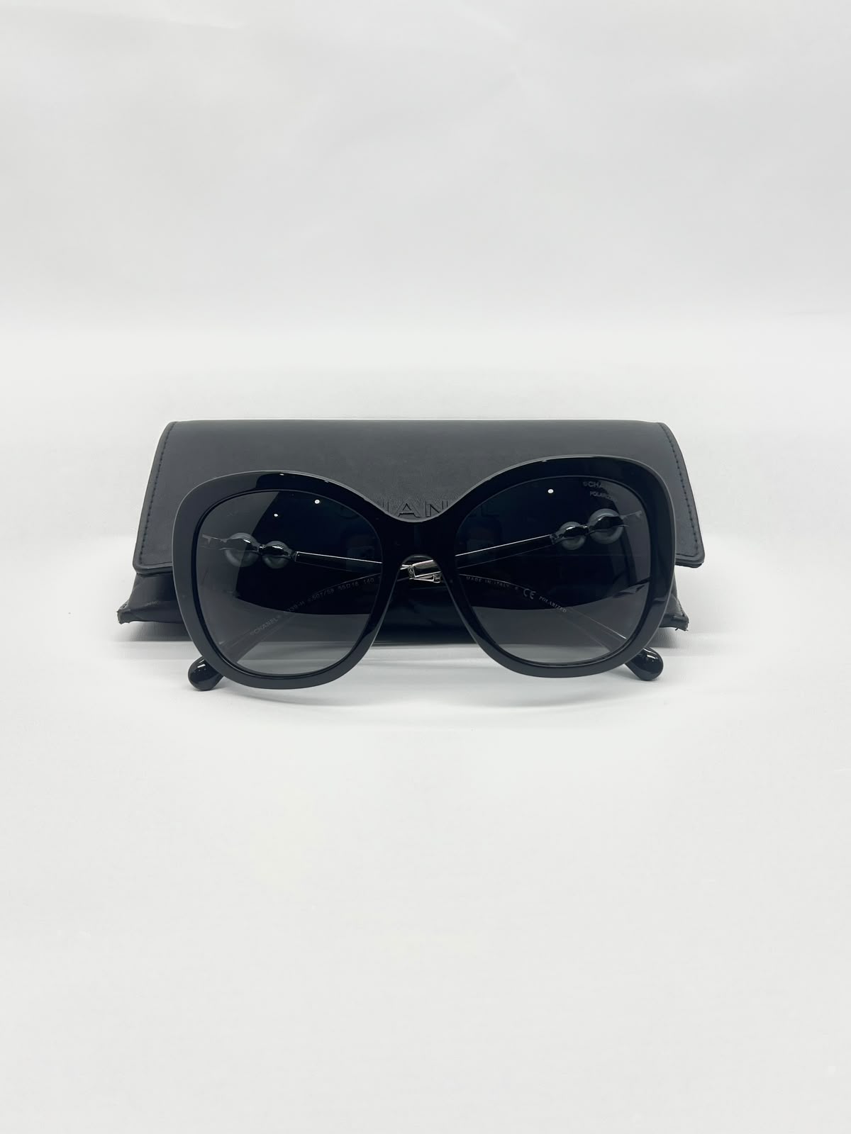 Polarized Butterfly Winter Pearl Black Sunglasses