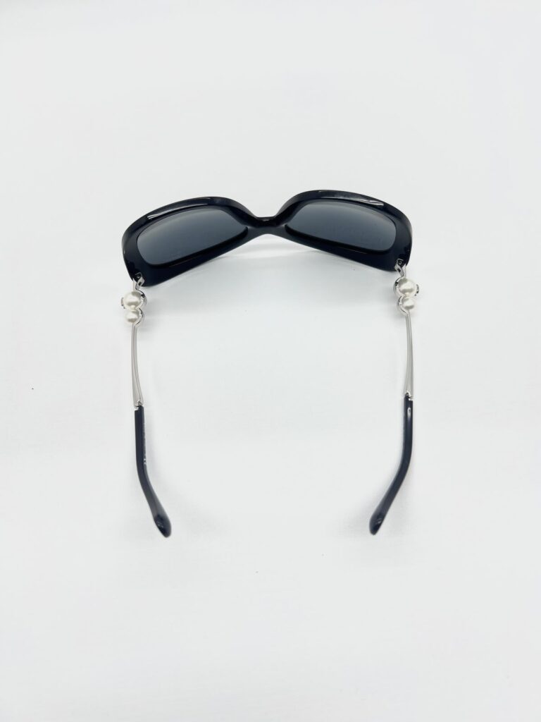 Polarized Butterfly Winter Pearl Black Sunglasses