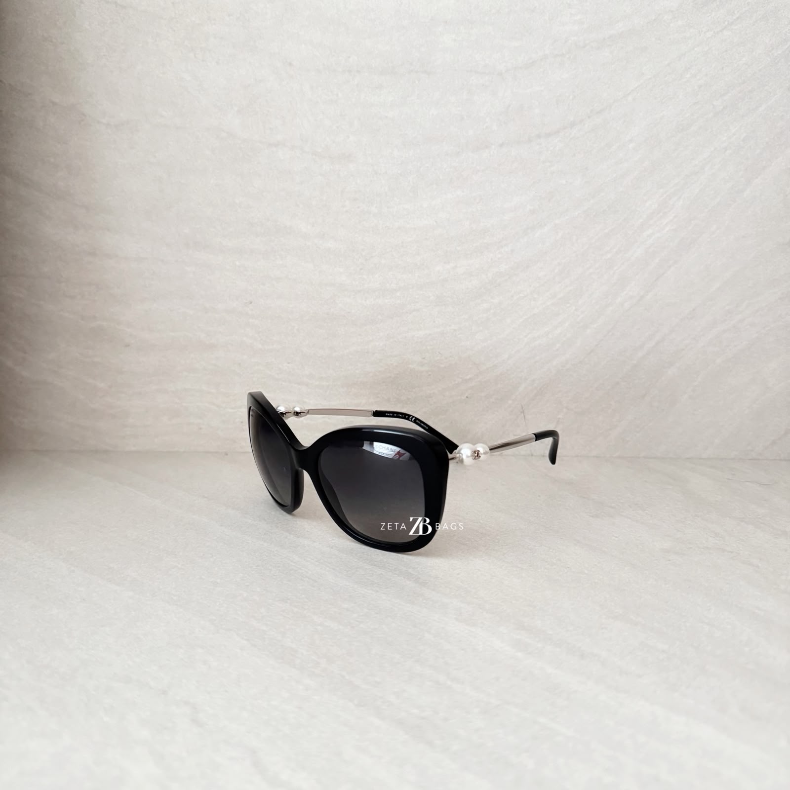Polarized Butterfly Winter Pearl Black Sunglasses