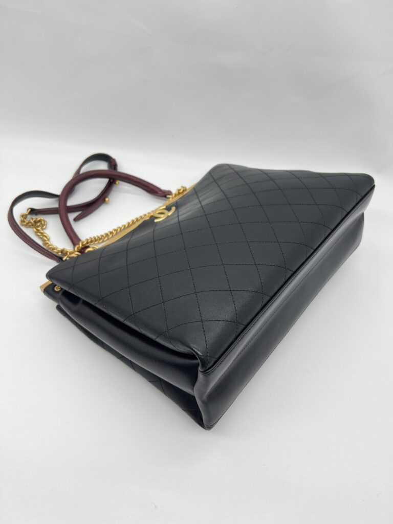 Coco Luxe Large Black GHW