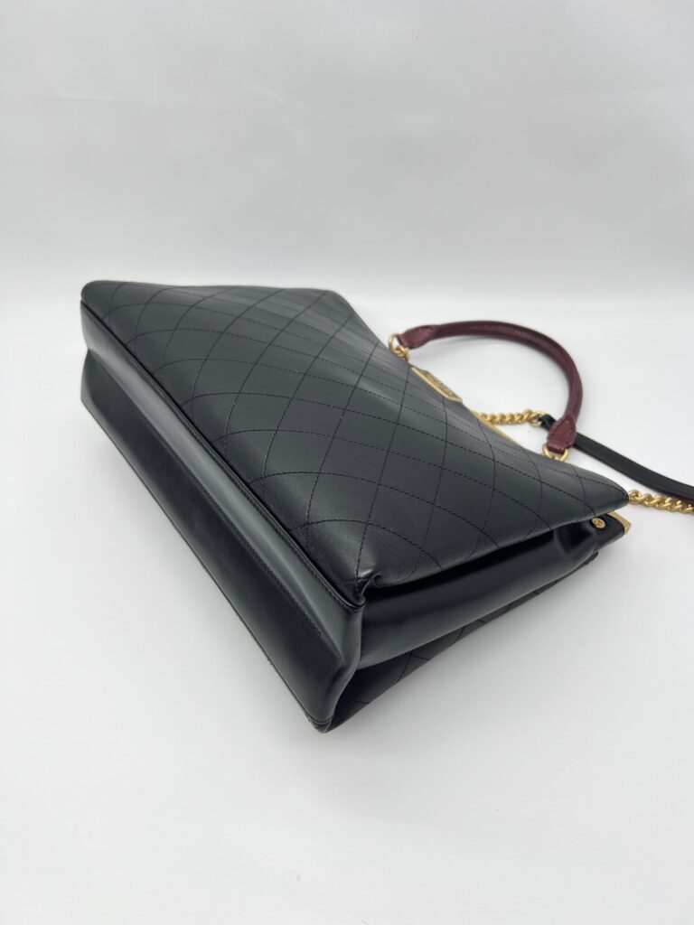 Coco Luxe Large Black GHW