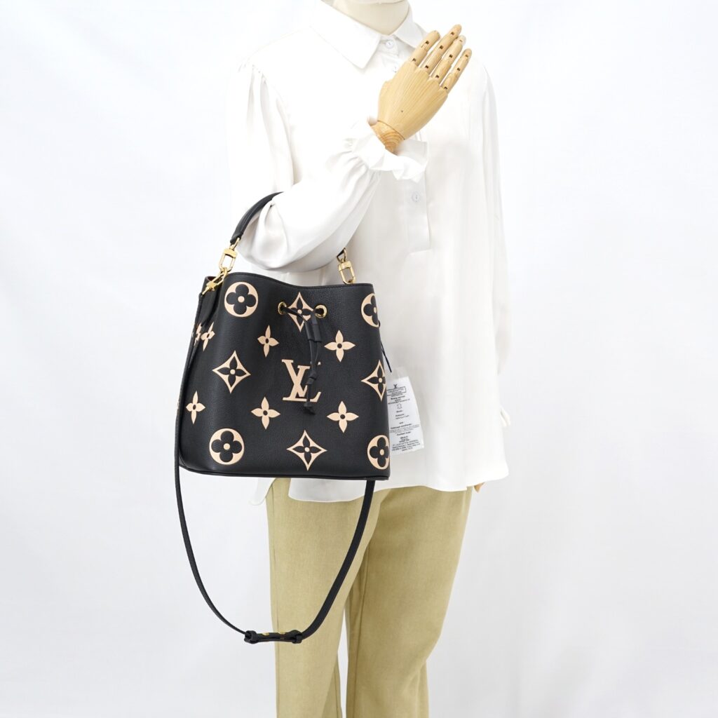 Louis Vuitton Neo Neo MM Monogram Empreinte Giant Noir Beige GHW