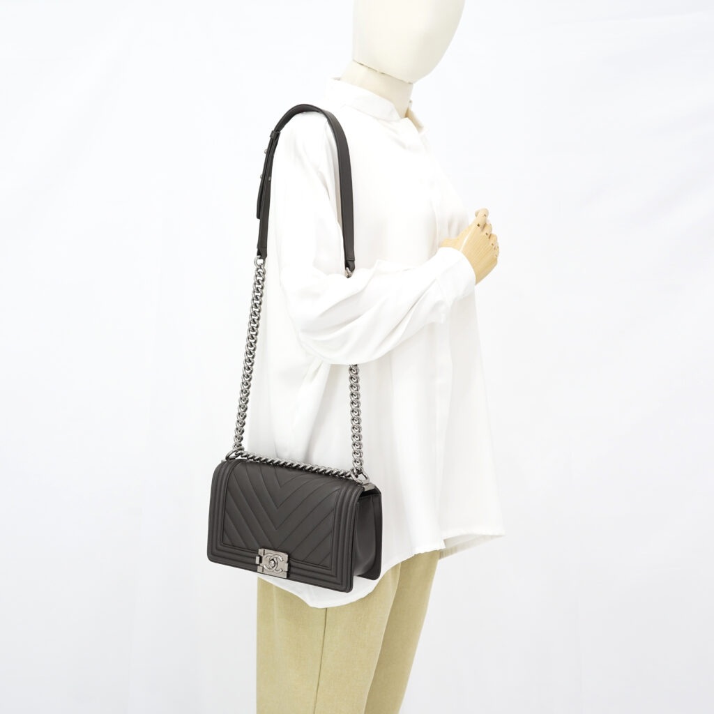 Chanel Boy 25 Chevron Black SHW