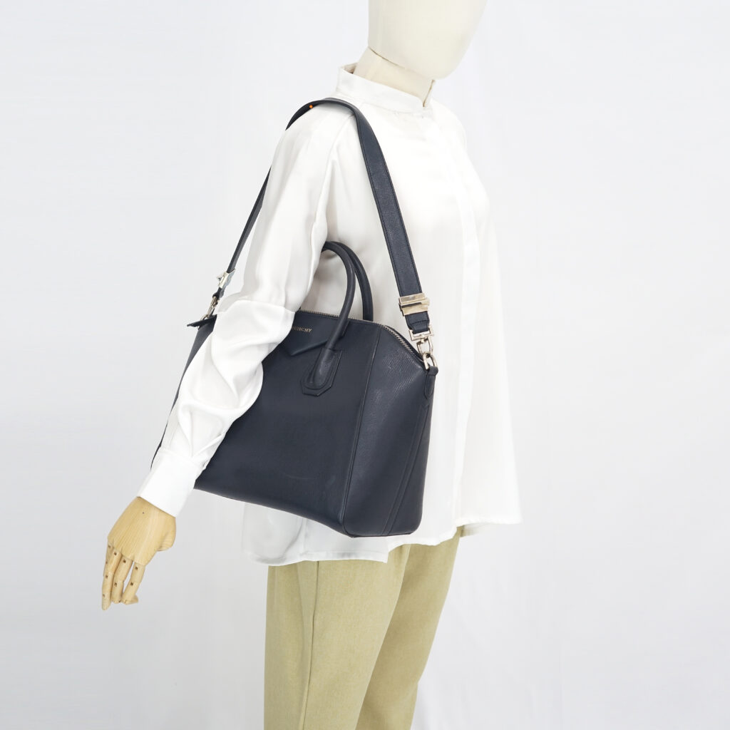 Givenchy Antigona Medium Navy SHW
