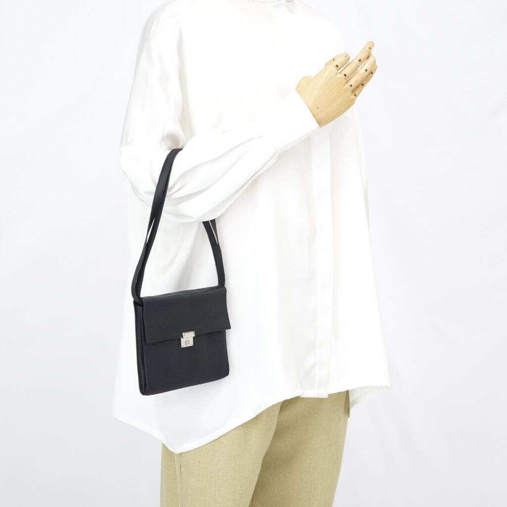 Hermes Sac Clic 16 Chevre Mysore Noir PHW