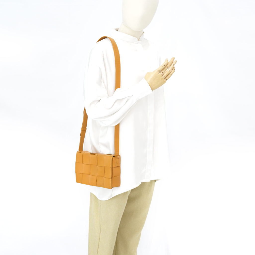 Bottega Veneta Cassette Light Brown GHW