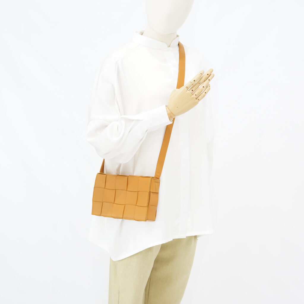 Bottega Veneta Cassette Light Brown GHW