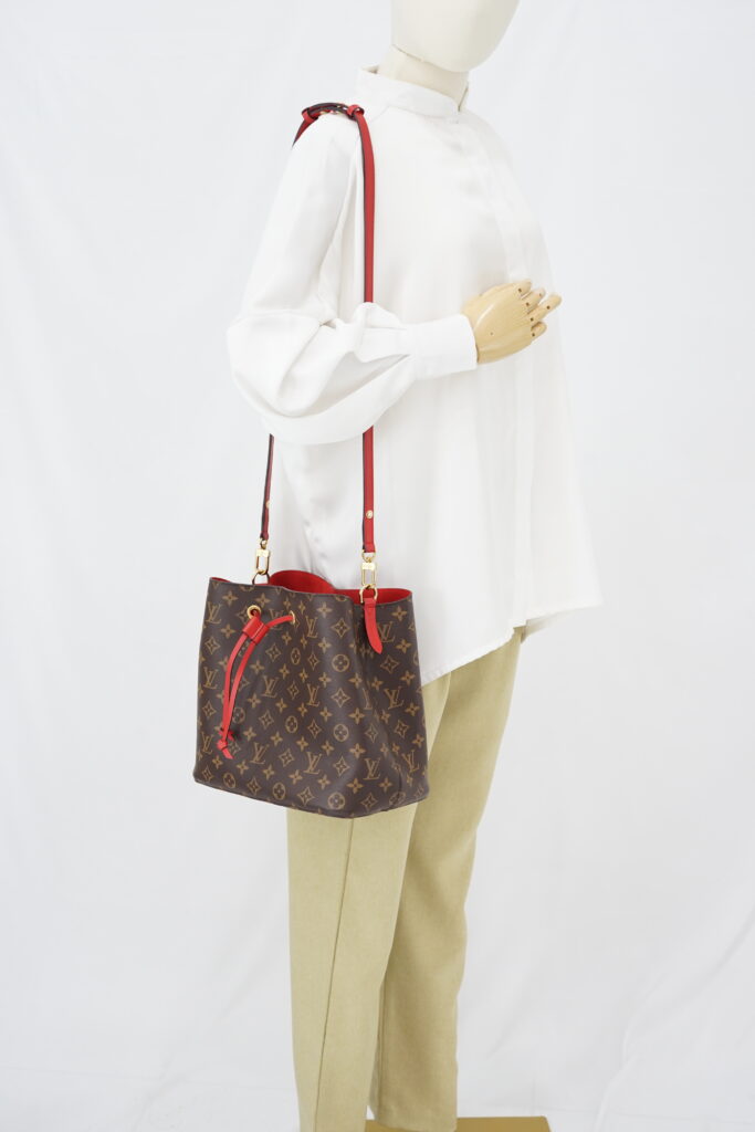 Louis Vuitton Neo Noe MM Monogram Coquelicot GHW