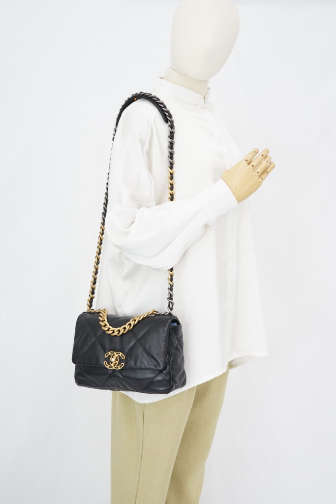 Chanel C19 Small Black