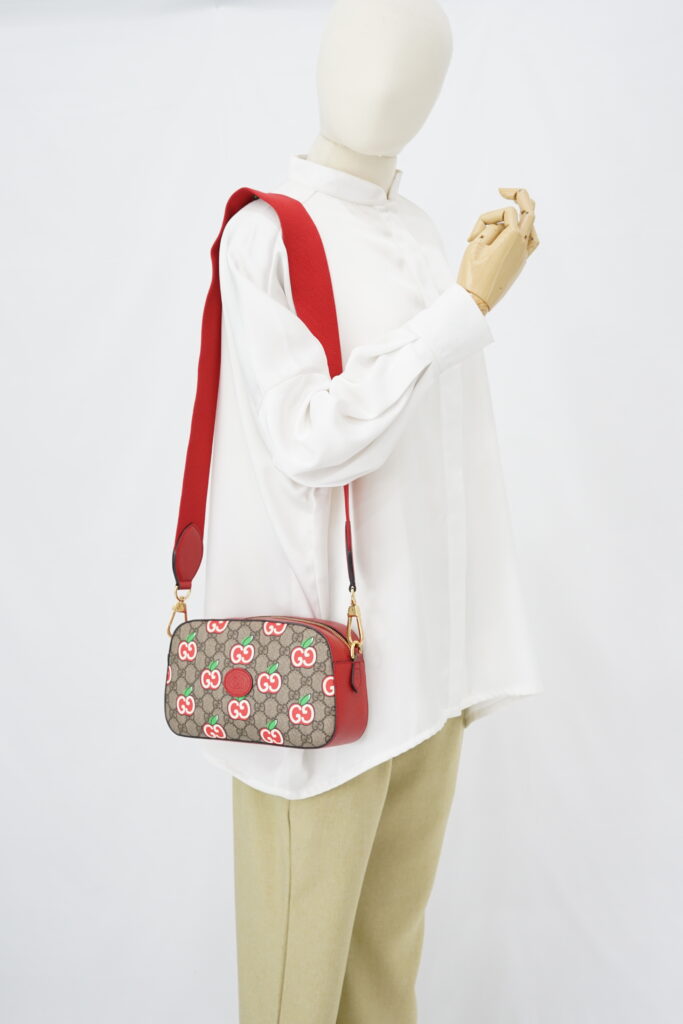 Gucci Apple Camera Bag Canvas Supreme Red GHW