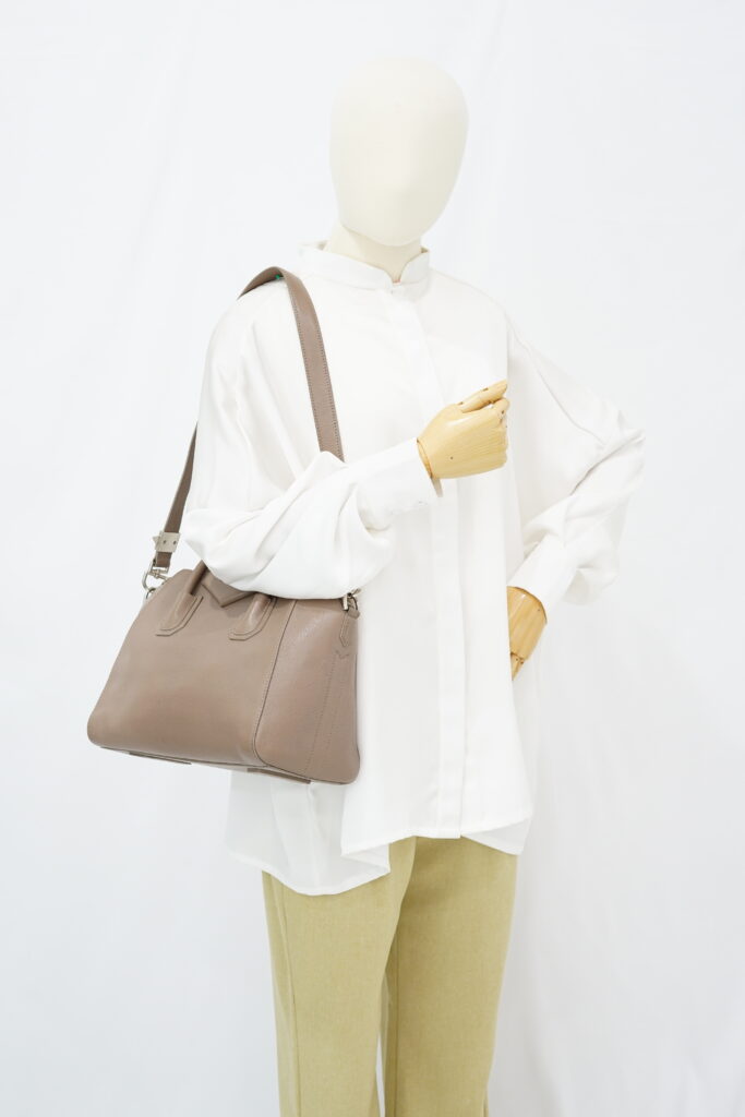 Givenchy Small Antigona Grained Taupe SHW