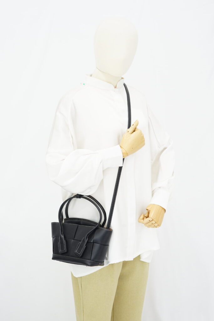 Bottega Veneta Arco Mini Black Intrecciato SHW