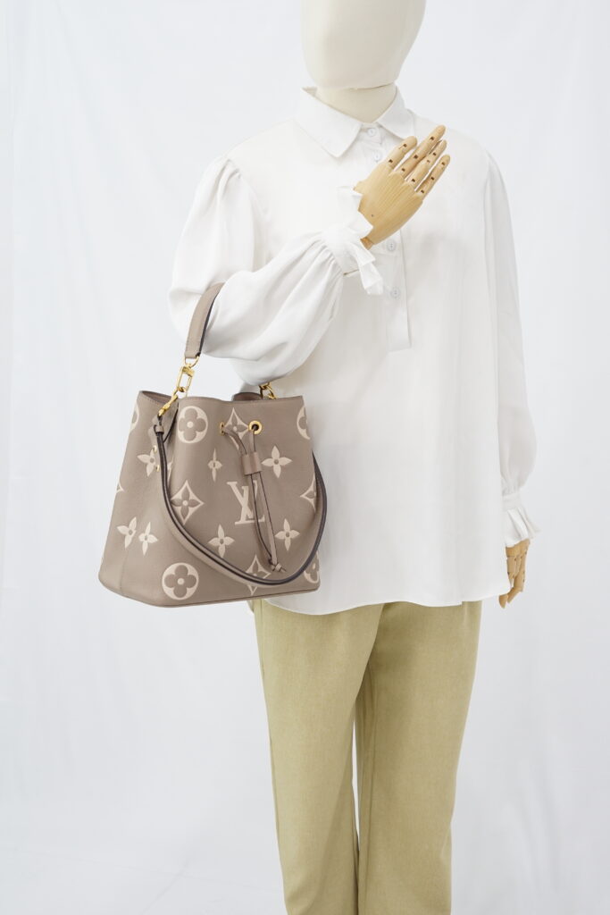 Louis Vuitton Neo Noe MM Monogram Empreinte Giant Tourterelle Creme GHW