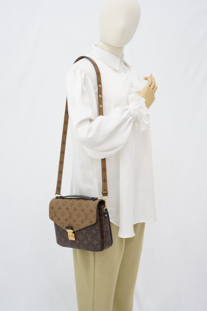 Louis Vuitton Metis MM Monogram Reverse GHW