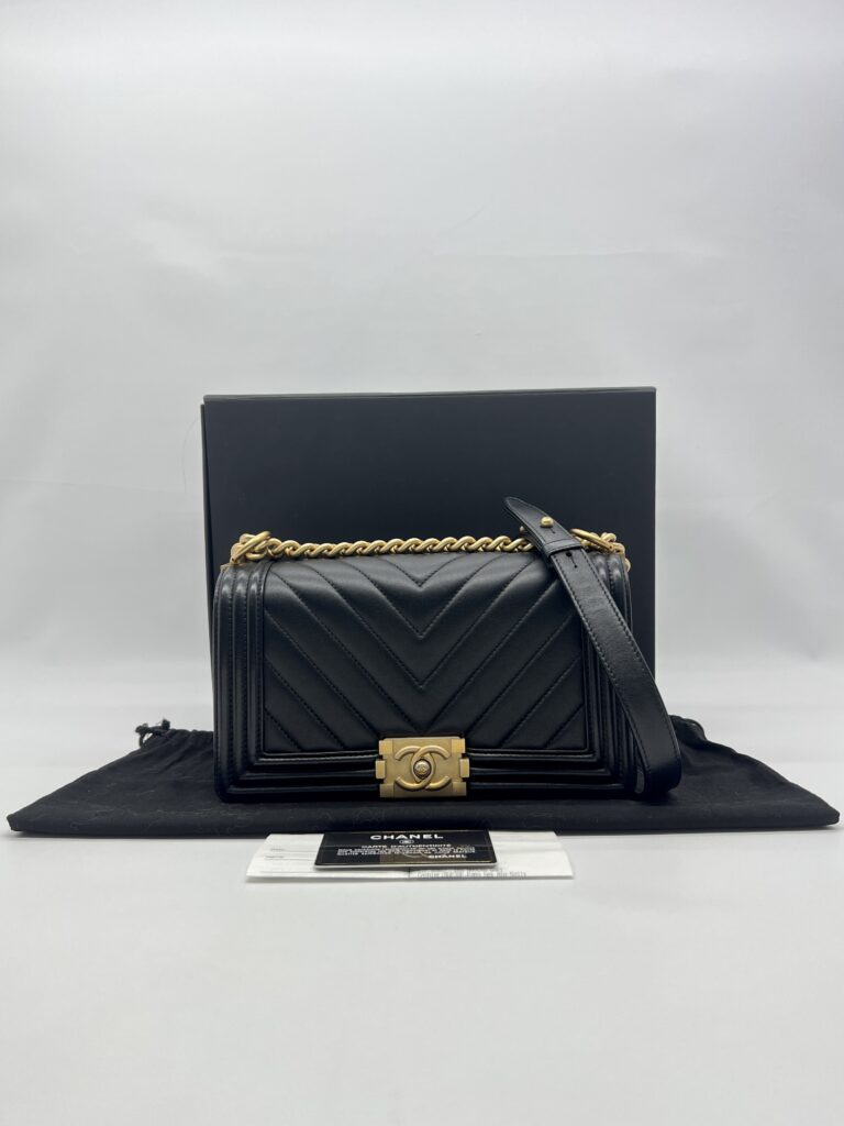 Chanel Boy 25 Chevron Black GHW