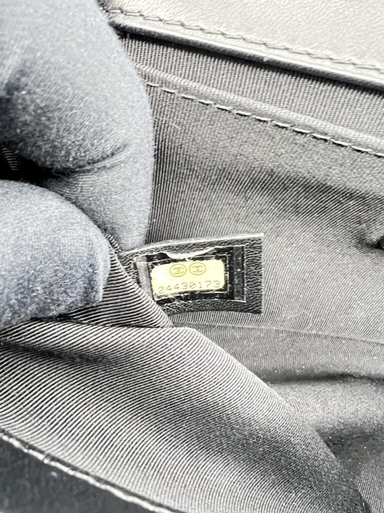 Chanel Boy 25 Chevron Black GHW