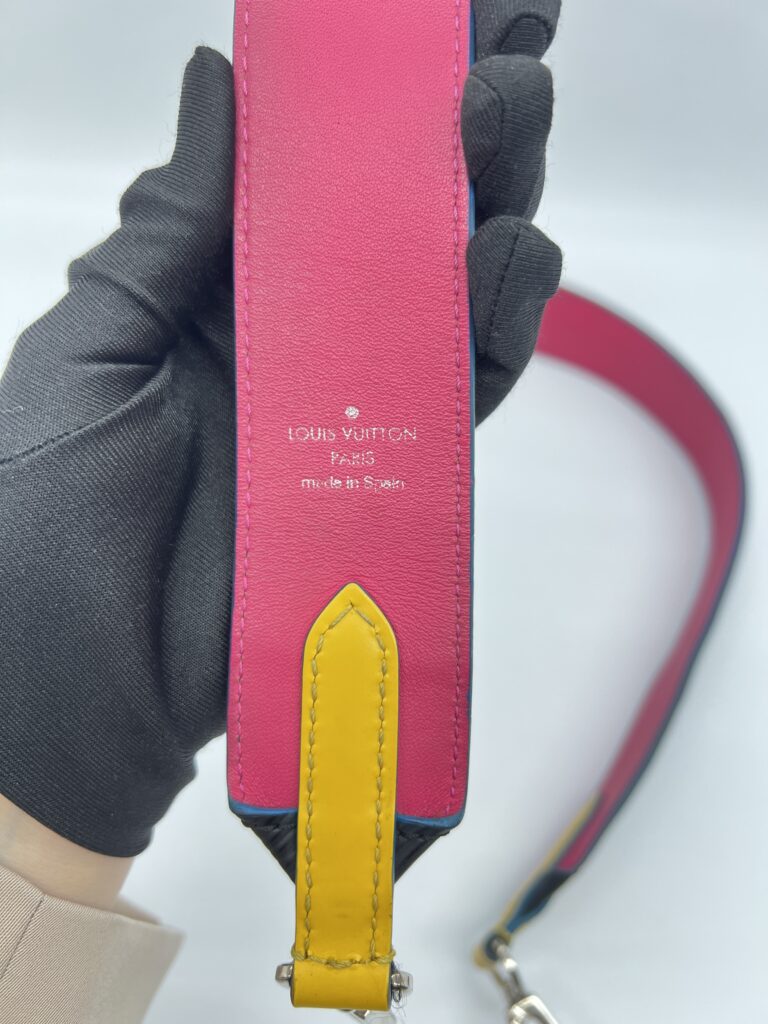 Louis Vuitton Strap Epi Noir Hot Pink SHW
