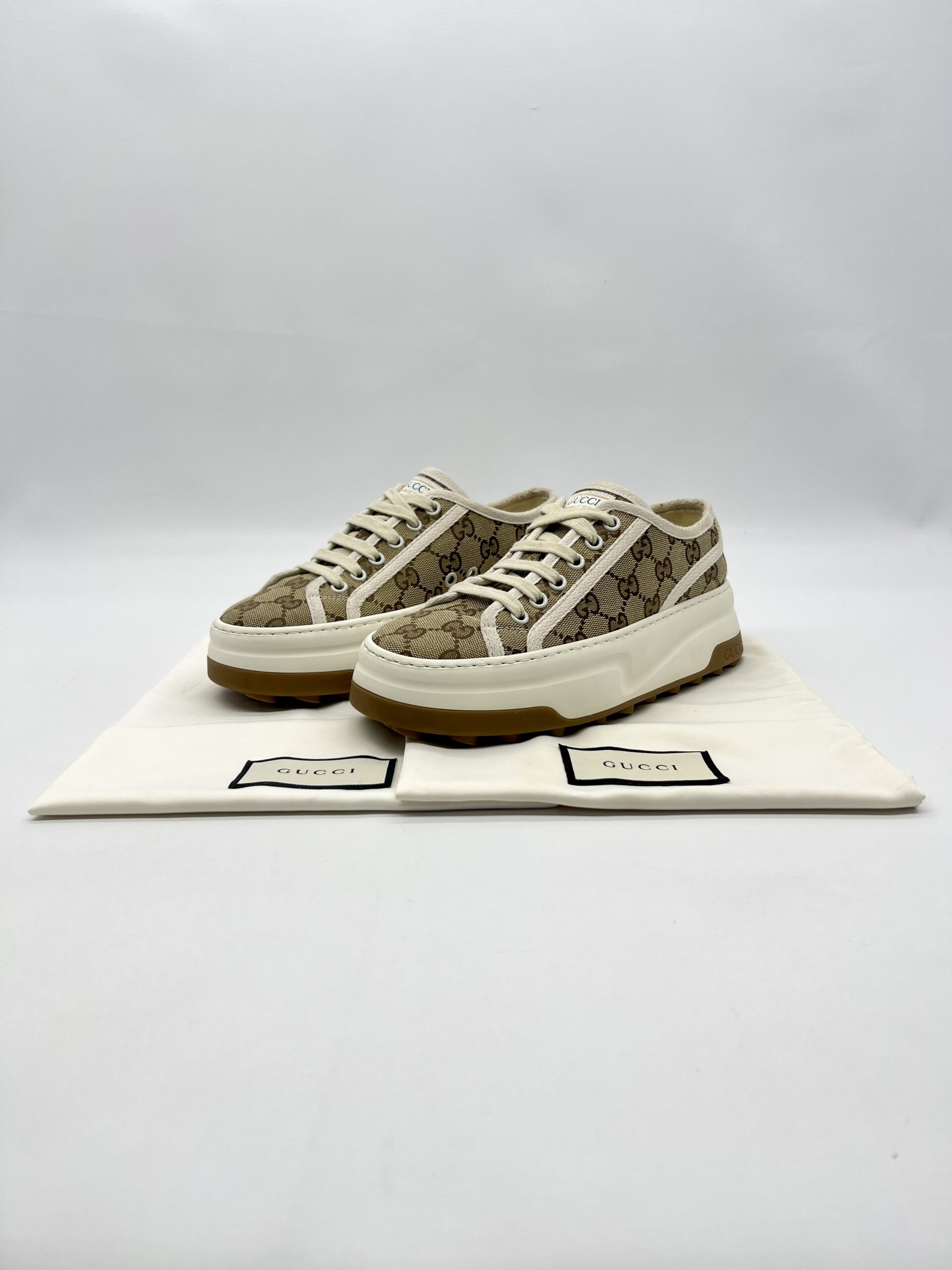 Gucci Tennis 1977 GG Supreme Beige
