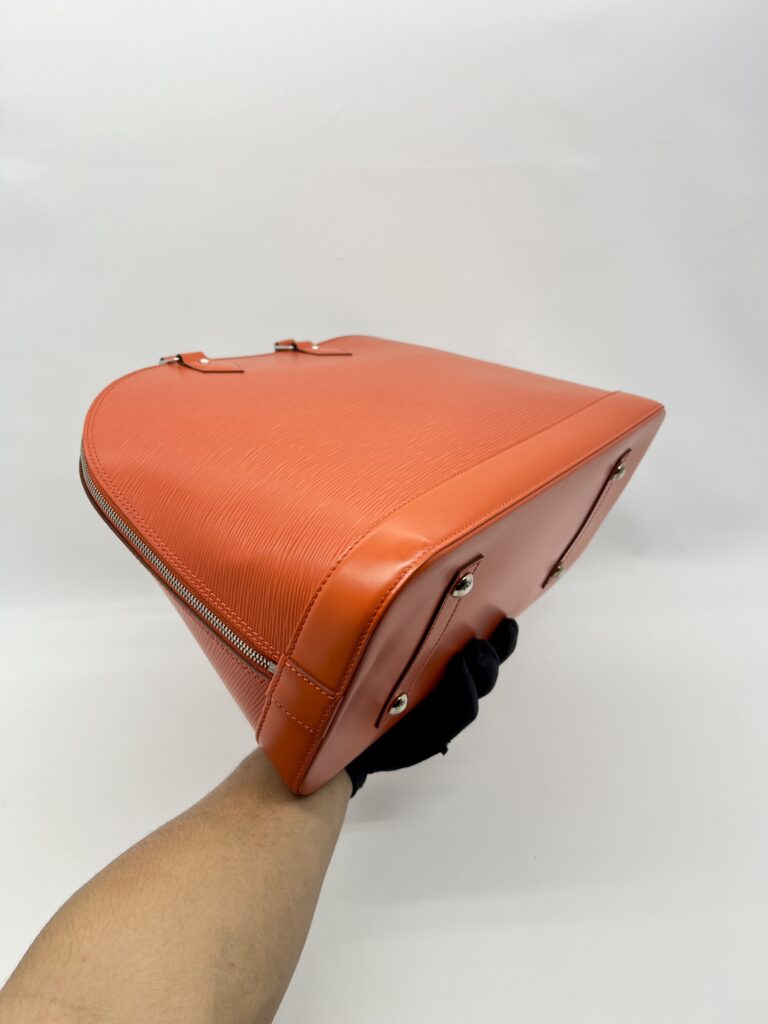 Louis Vuitton Alma GM Piment Epi Orange SHW