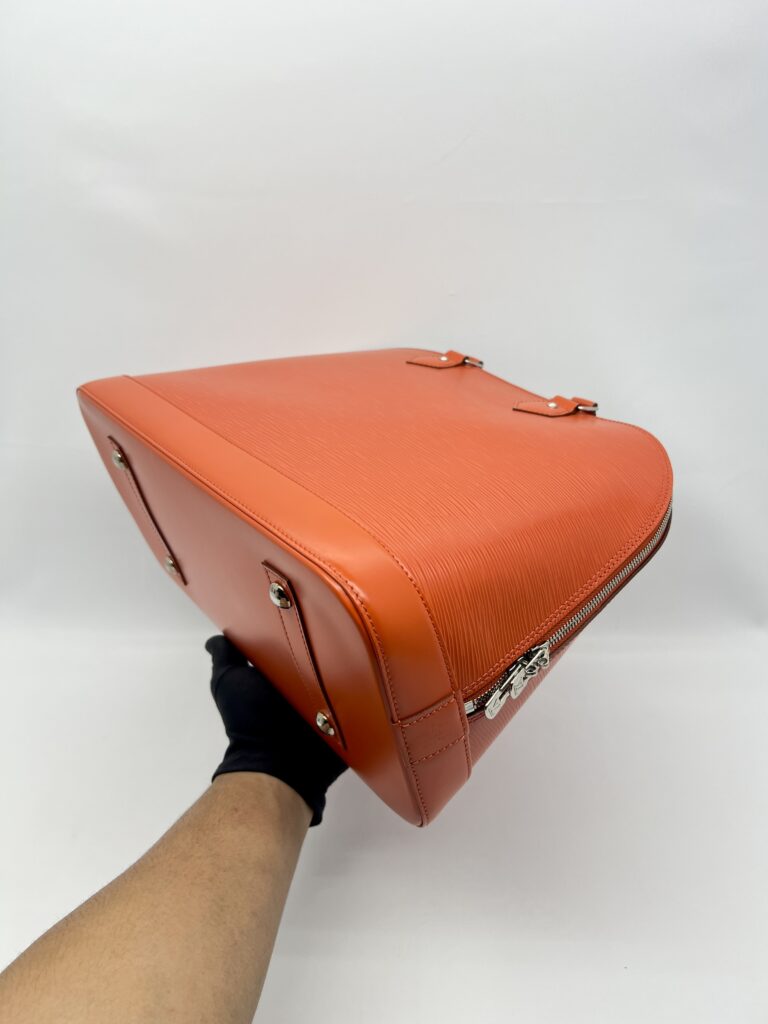 Louis Vuitton Alma GM Piment Epi Orange SHW