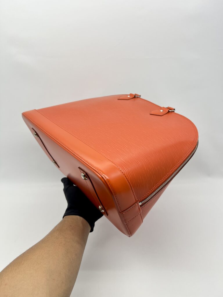 Louis Vuitton Alma GM Piment Epi Orange SHW