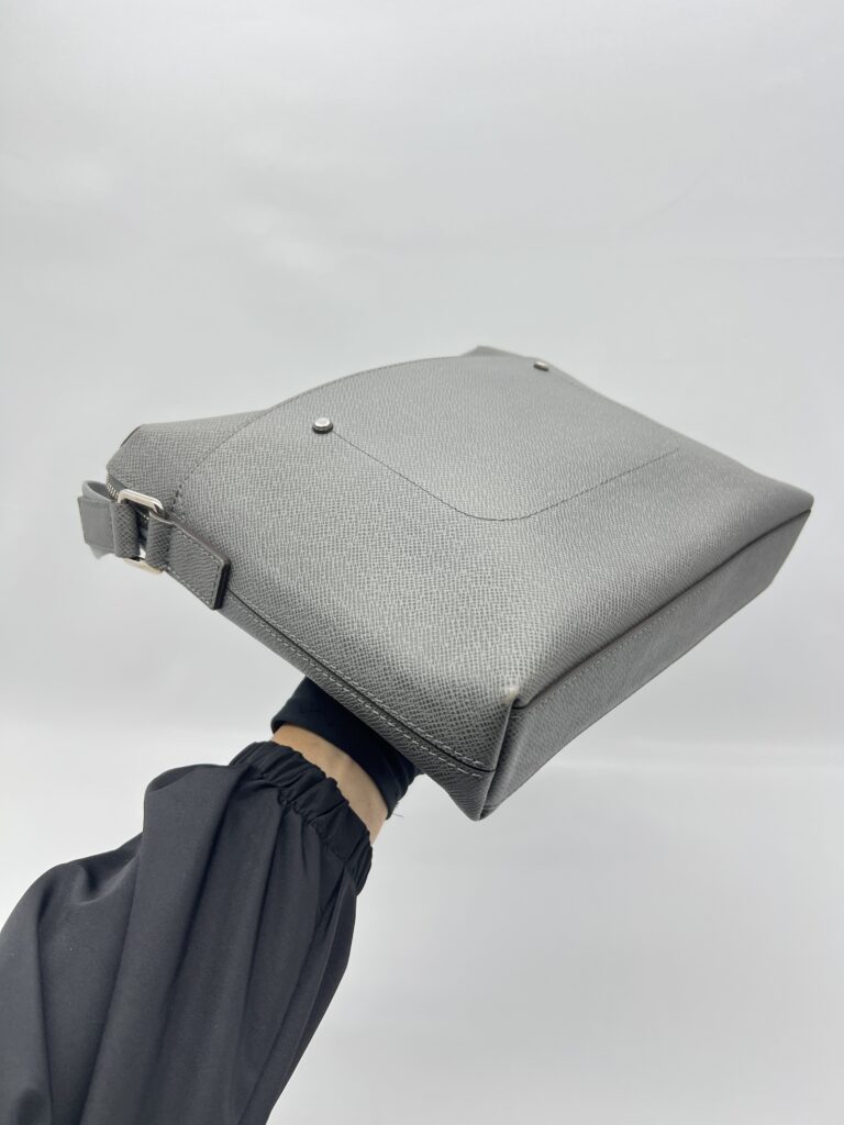 Louis Vuitton Grigori Messenger PM Taiga Grey SHW
