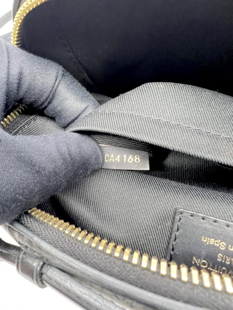 Louis Vuitton Saintonge Monogram Black GHW