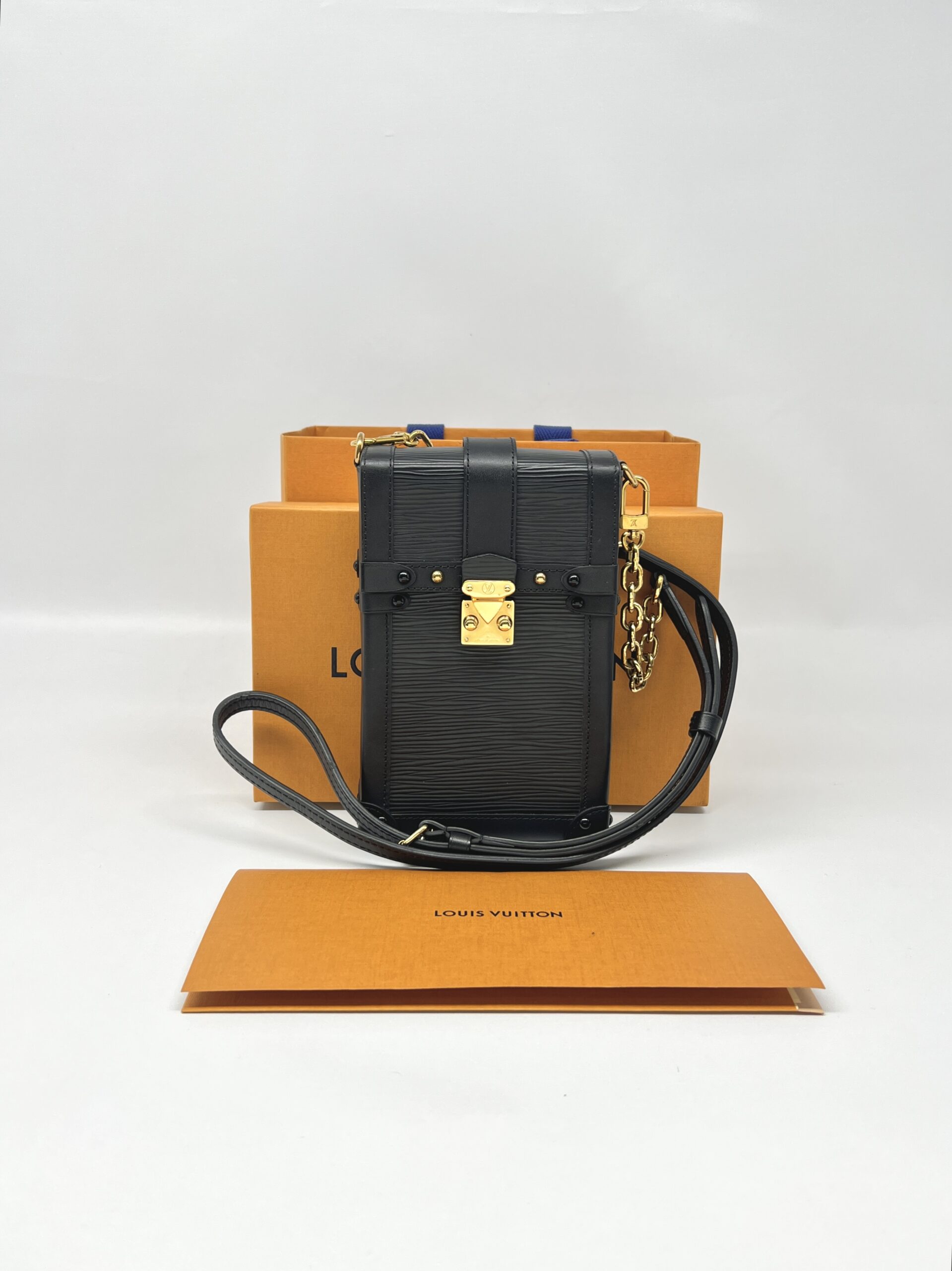 Louis Vuitton Pochette Trunk Verticale Epi Black GHW