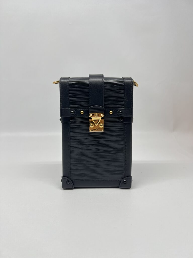 Louis Vuitton Pochette Trunk Verticale Epi Black GHW