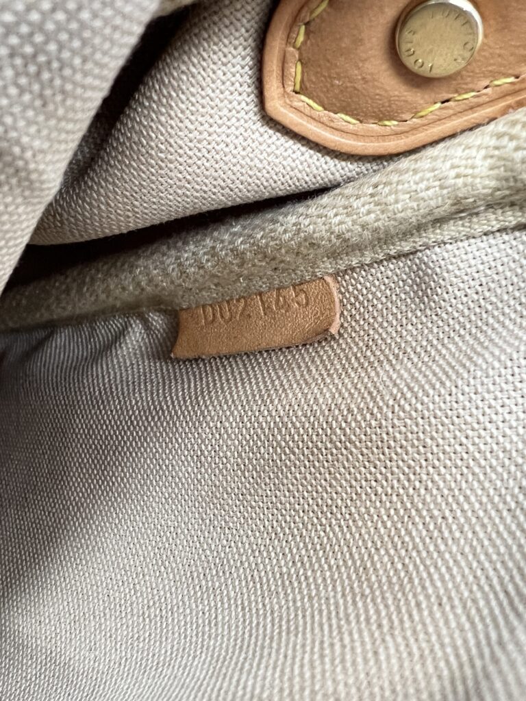 Louis Vuitton Favorite Damier Azur GHW