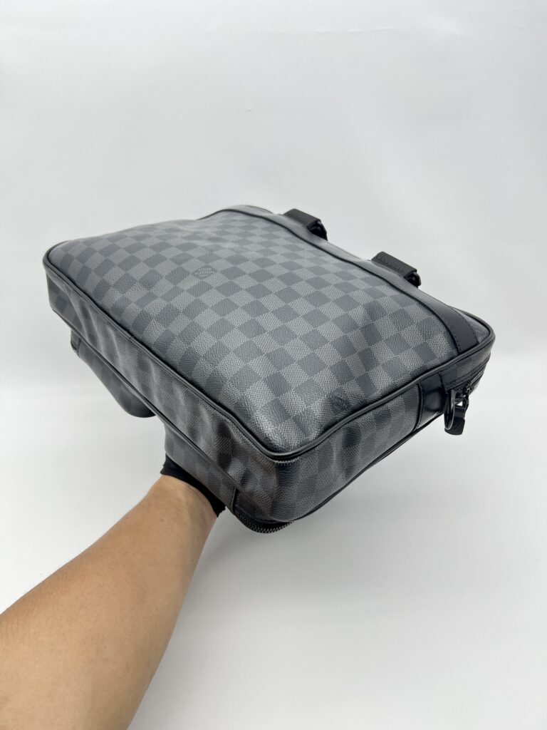 Louis Vuitton Utility Business Damier Graphite