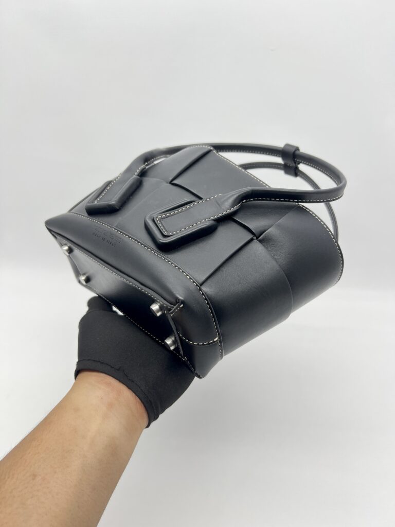 Bottega Veneta Arco Mini Black Intrecciato SHW