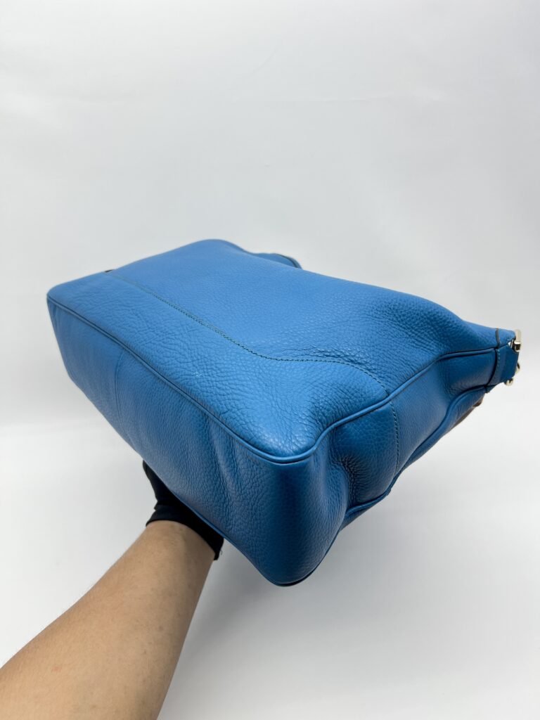 Gucci Diana Bamboo Handle Blue Pebbled