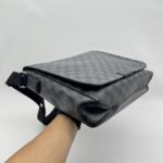Louis Vuitton District Messenger Damier Graphite SHW
