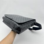 Louis Vuitton District Messenger Damier Graphite SHW