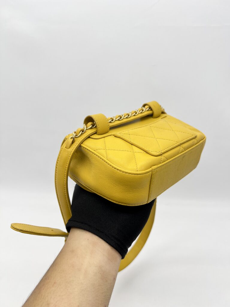 Chanel Chain Infinity Waist Belt Bag Yellow GHW