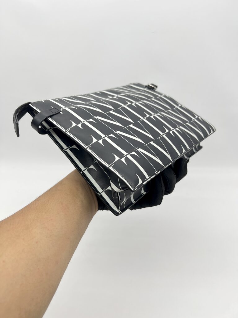 Valentino Garavani Vltn Times Zipper Black White SHW