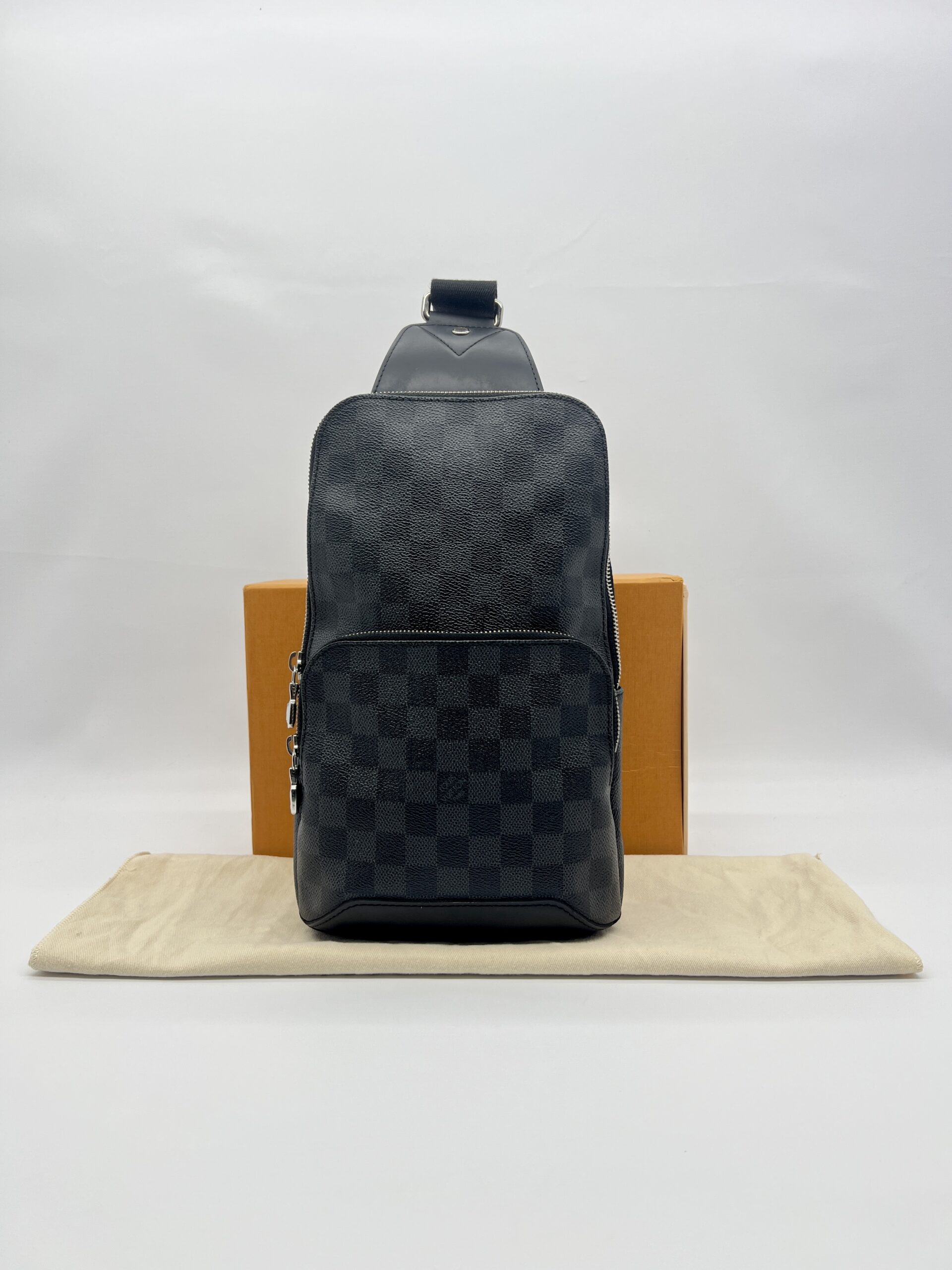 Louis Vuitton Avenue SLing Bag Damier Graphite SHW