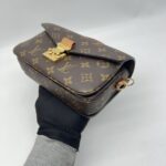 Louis Vuitton Metis East West Monogram GHW