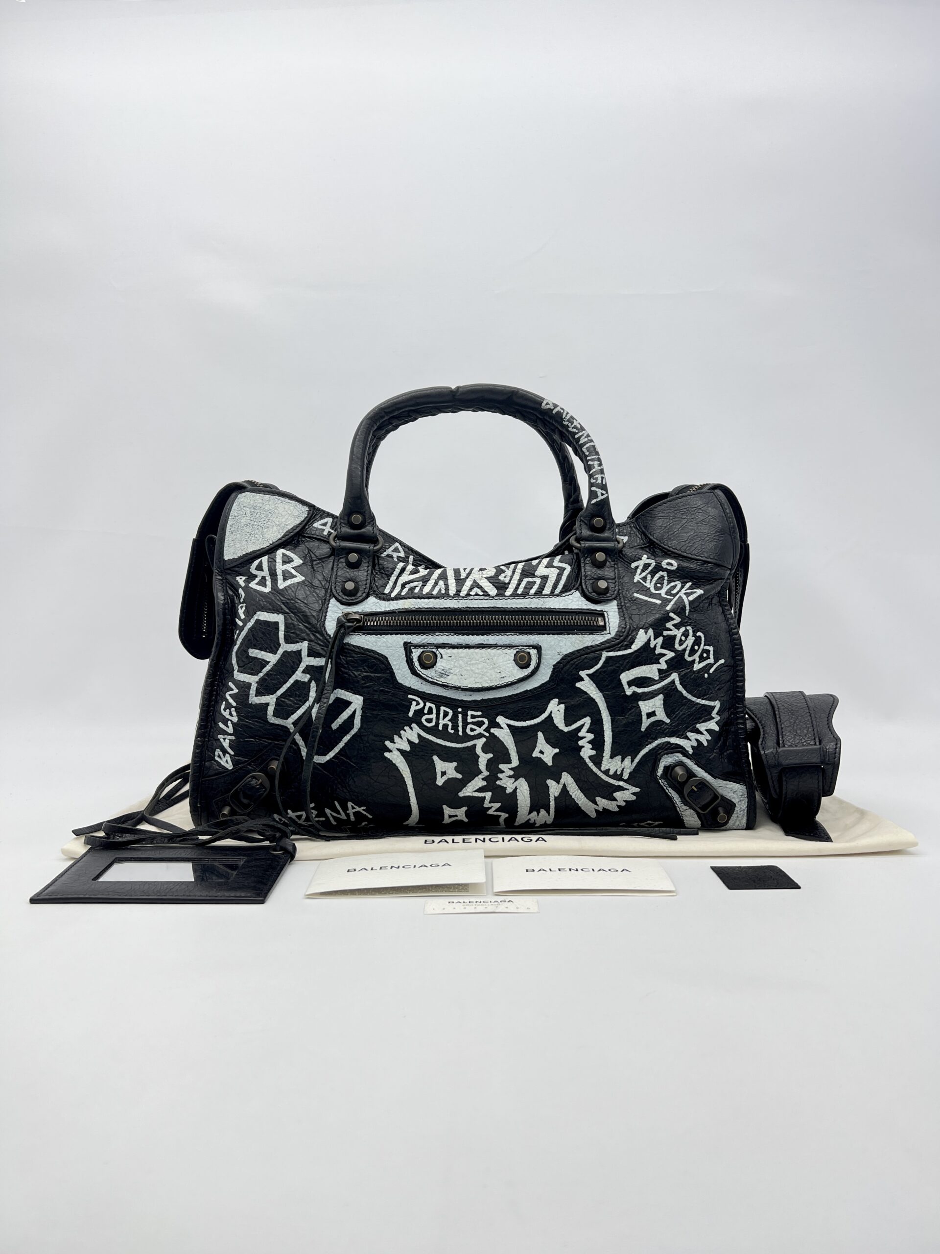 Balenciaga Reguler Classic City Graffiti Black White