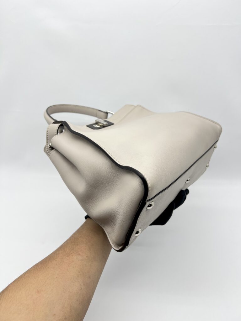 Fendi Peekaboo Medium Nappa Shiny Satchel Grigio Polvere