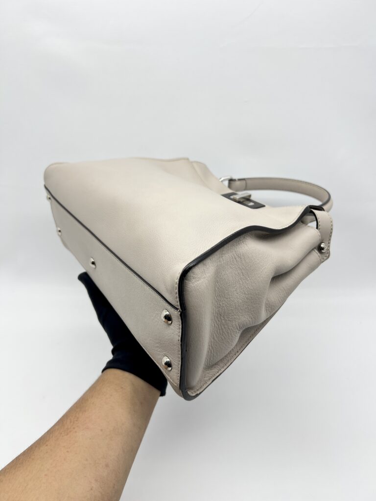 Fendi Peekaboo Medium Nappa Shiny Satchel Grigio Polvere