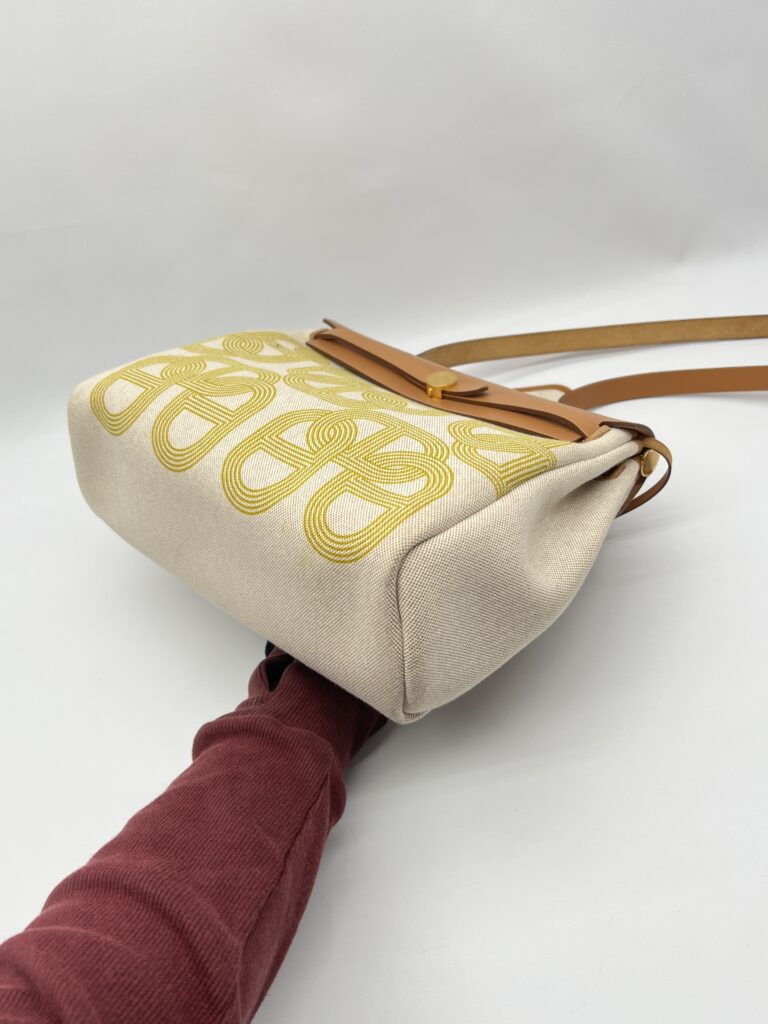 Hermes Herbag 31 Circuit 24 Canvas Ecru Jaune GHW