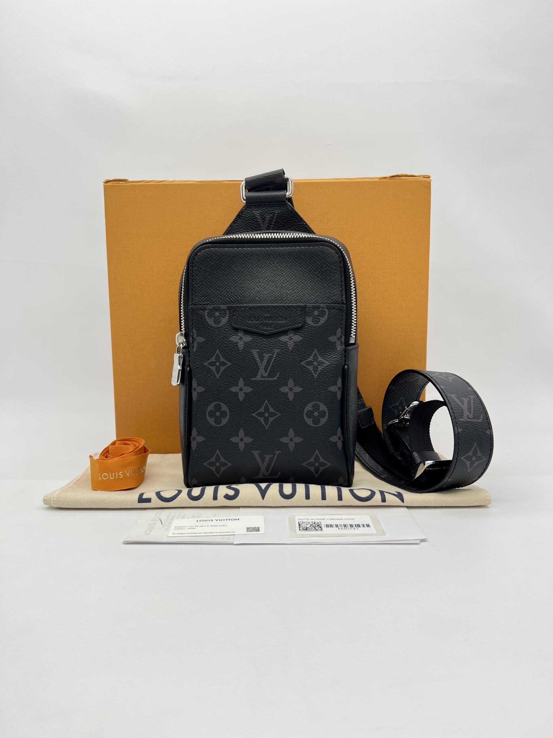 Louis Vuitton Outdoor Slingbag Taigarama Noir Monogram Eclipse SHW