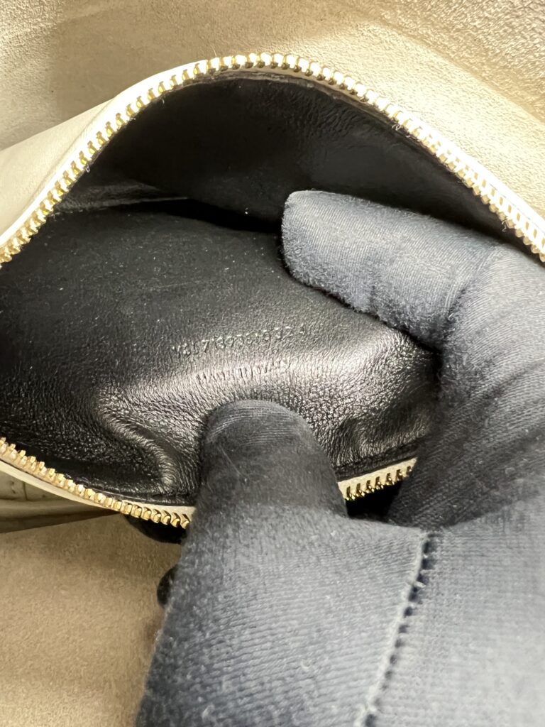 Saint Laurent Hobo LE 5 A 7 Supple Small Ivory GHW