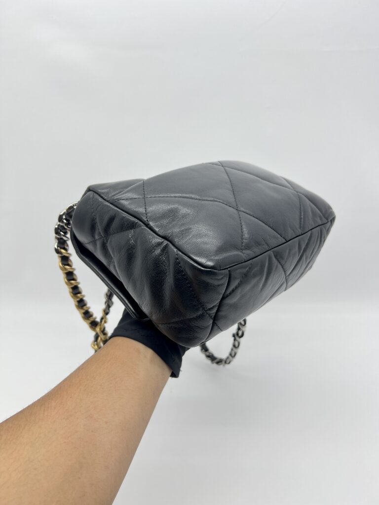 Chanel C19 Small Black