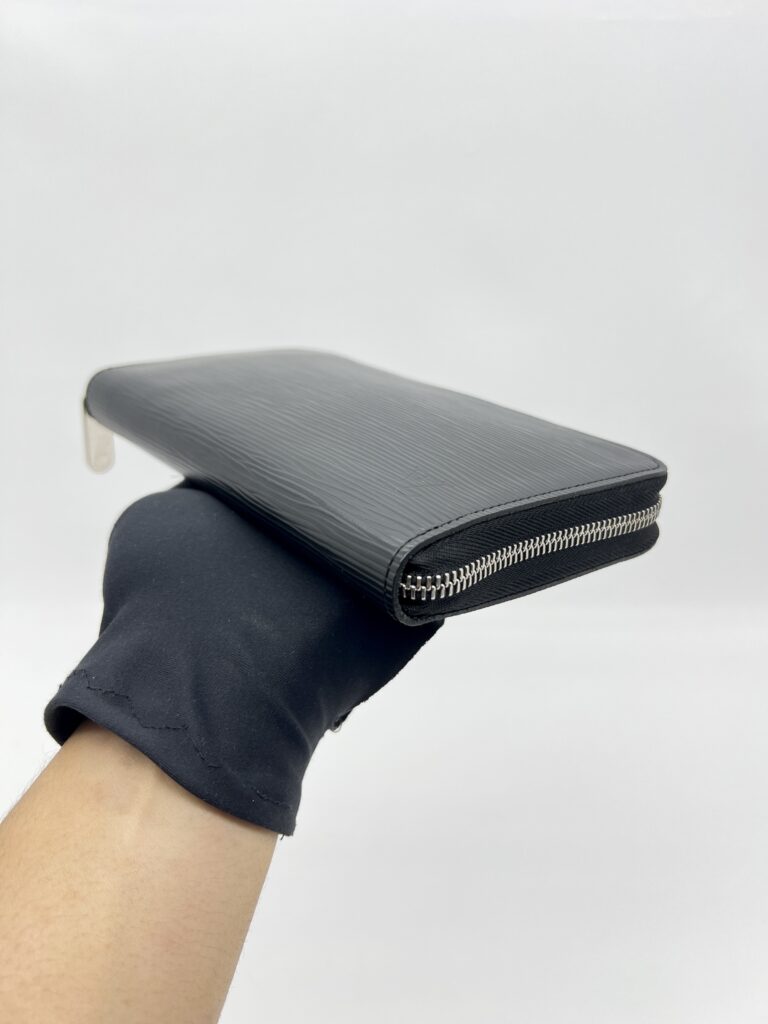 Louis Vuitton Zippy Organizer Wallet Epi Black SHW