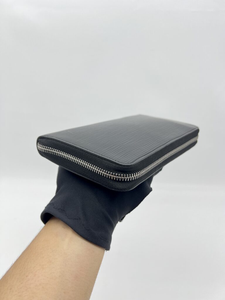 Louis Vuitton Zippy Organizer Wallet Epi Black SHW